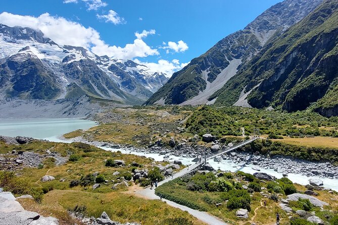 4 Day Tour to Milford Sound, Mount Cook & More from Queenstown - Day three: Lindis Pass, Lake Pukaki, and Mount Cook