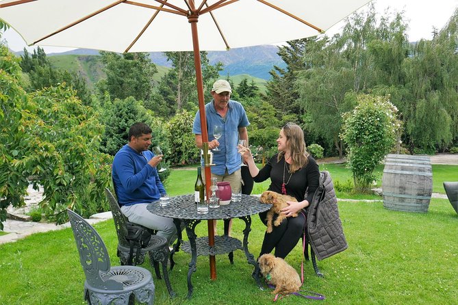 Afternoon Boutique Wine Tour - A small group changes the feel of the afternoon