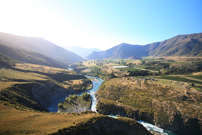 Bike & Wine Tour: Arrowtown to Valley of the Vines - Choosing between a mountain bike and an e-bike