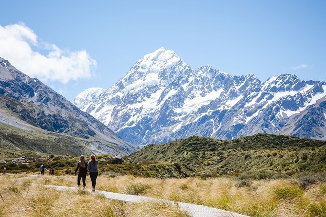 Cruise Milford Small Group Day Tour from Queenstown - Lake Gunn, the Darran Mountains, and the Homer Tunnel