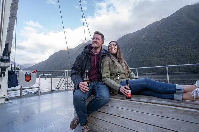 Doubtful Sound Overnight Cruise - The second morning: a slower return through Doubtful Sound