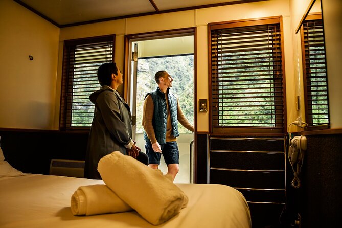 Doubtful Sound Overnight Cruise - Boarding the Wanderer for a night on the fiord