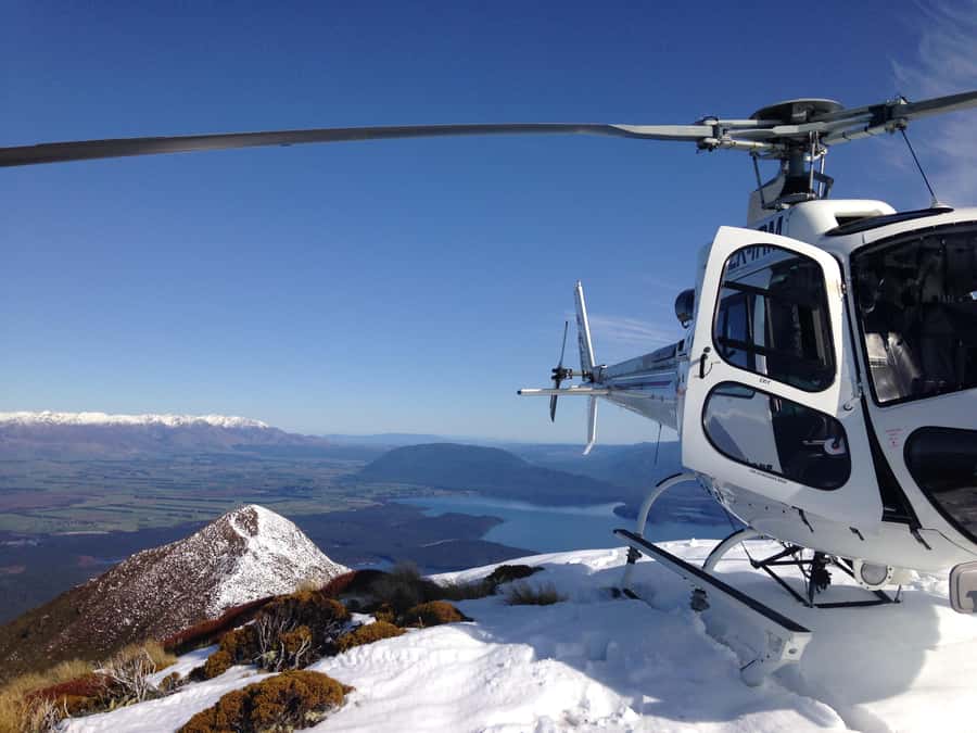 Doubtful Sound: Scenic Flight with 2 Landings - Bradshaw Sound and the first remote landing