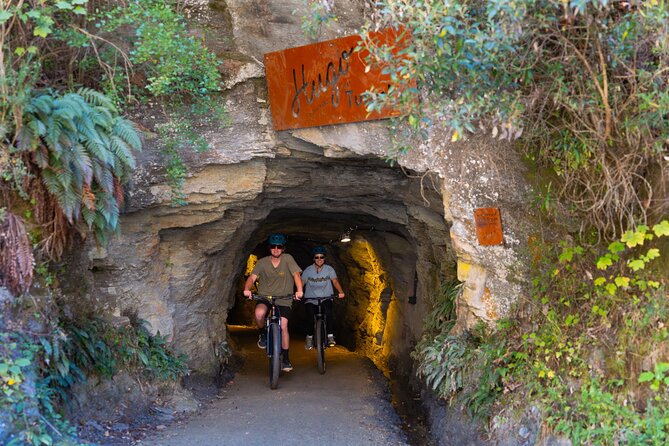 Explore Queenstown's Scenic Trails with an Electric Bike - Handling the pedal assist and battery