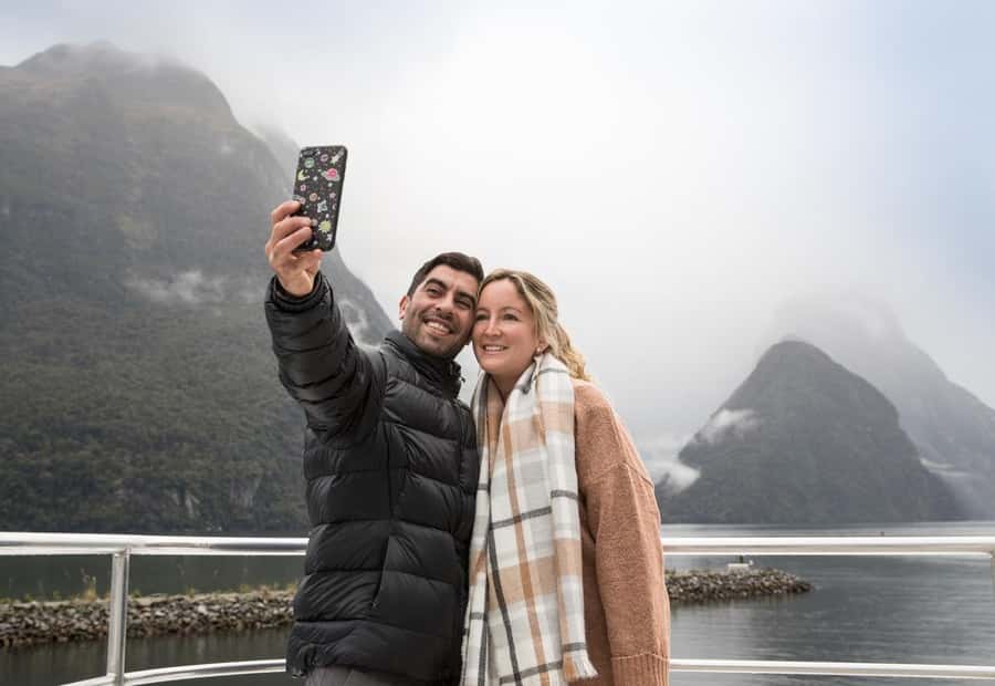 From Queenstown Milford Sound Cruise & Glass-Roof Coach Tour - How the guides affect the experience