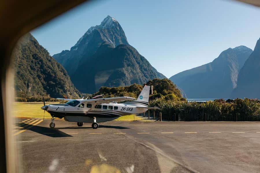 From Queenstown: Milford Sound Flight and Nature Cruise - The return flight and Sutherland Falls