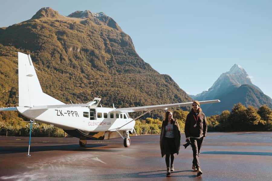 From Queenstown: Milford Sound Scenic Flight & Nature Tour - Following the Dart-Rees Valley into the mountains