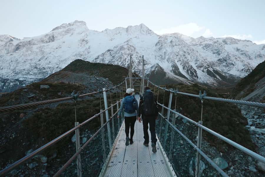 From Queenstown: Mount Cook Day Trip via Scenic Flight - What the return flight adds