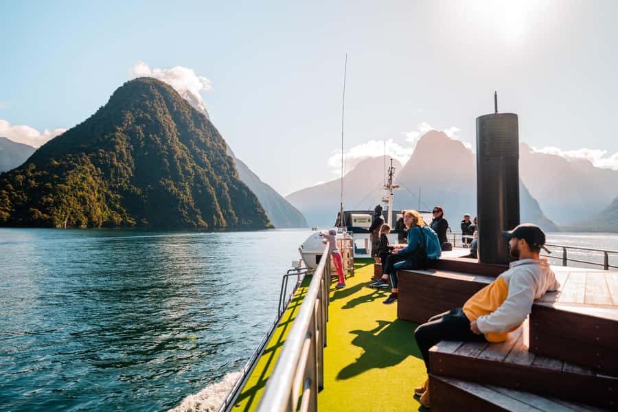 From Te Anau: Milford Sound Cruise and Coach Day Trip - Eglinton Valley: the first proper photo stop