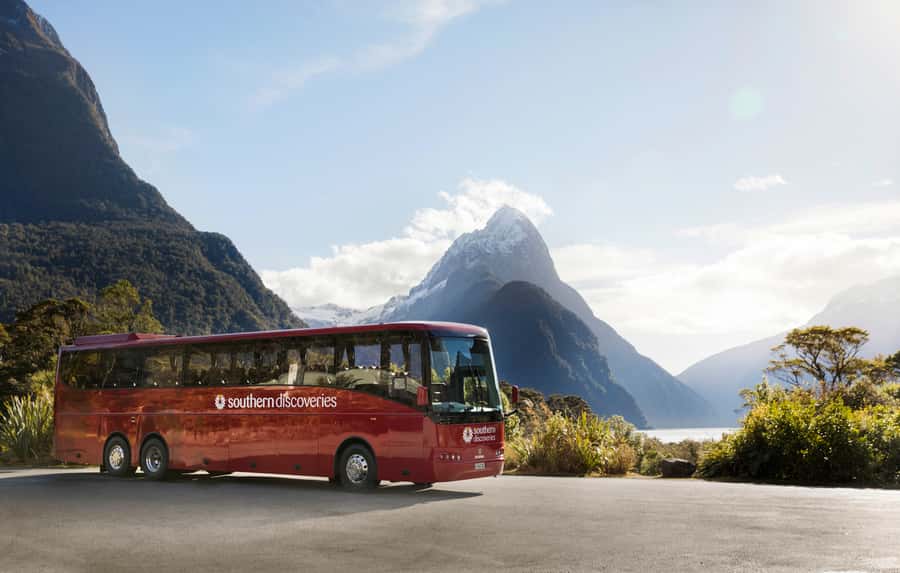 From Te Anau: Milford Sound Premium Bus Tour and Cruise - Eglinton Valley: your first big Fiordland view