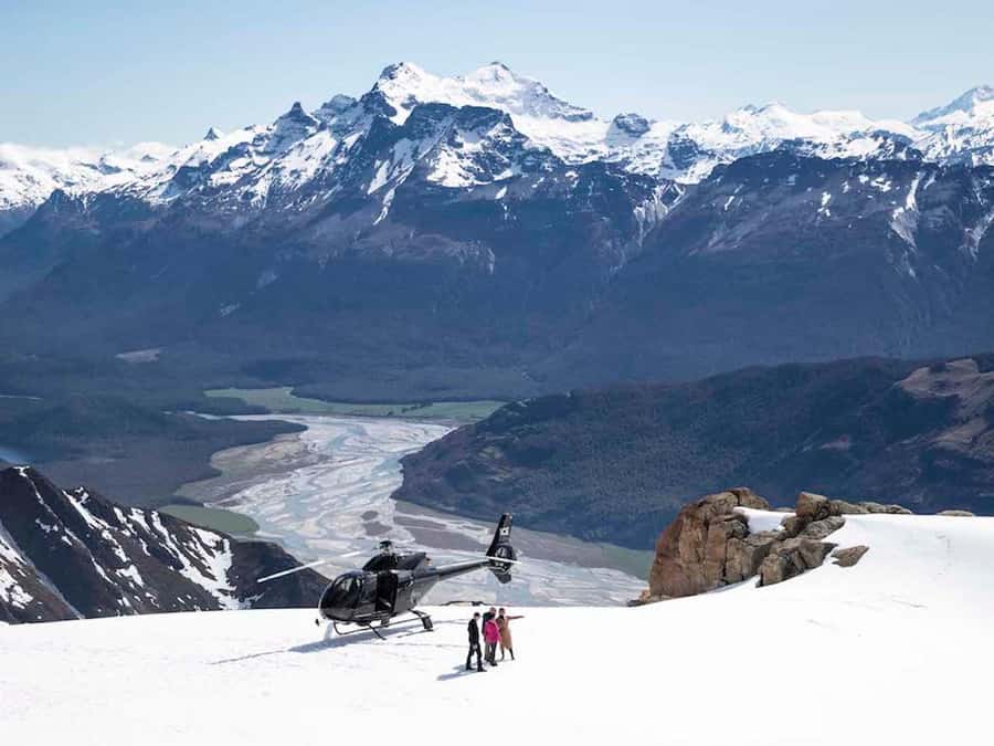 Glenorchy: 25-30 Minute Snow Landing Helicopter Experience - The alpine snow stop, and what to wear