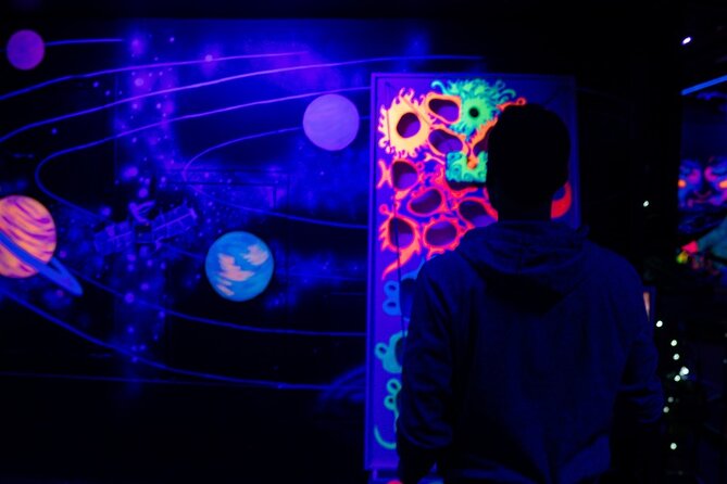 Glow in the Dark Mini Golf in Queenstown - How the nine holes work