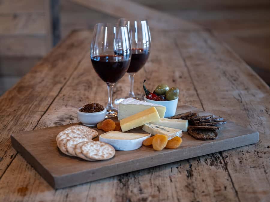 Gourmet Food and Wine Tour with Lunch and Wine Tastings - Four wineries across three Central Otago districts