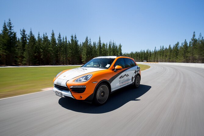 Highlands Taxi - Highlands Motorsport and Tourism Park - Lap one: the circuit becomes part of the story
