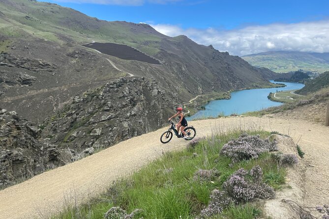 Lake Dunstan Cycleway Bike Rental And Return Shuttle - Key points at a glance