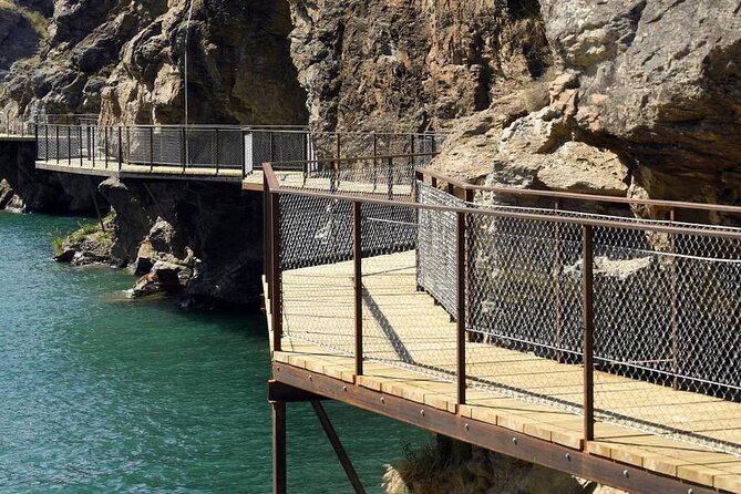 Lake Dunstan Cycleway with E-Bike hire and Shuttle service - Who should book this ride?