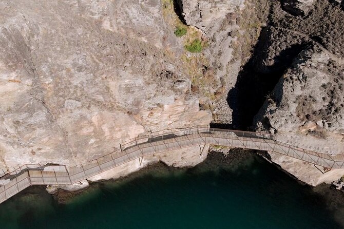 Lake Dunstan E-Bike Trail Adventure - Vineyards and cellar doors add a Central Otago flavor