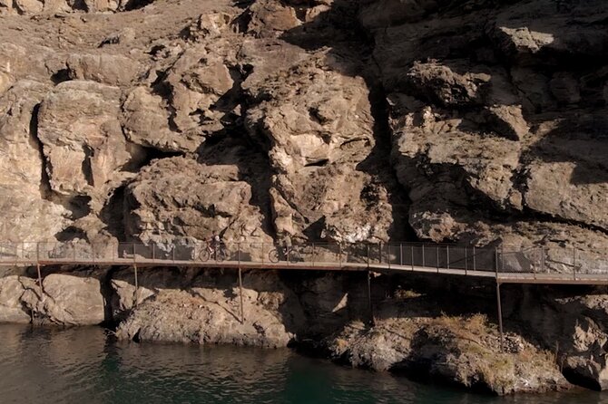 Lake Dunstan E-Bike Trail Adventure - The shuttle to Old Cromwell saves your legs
