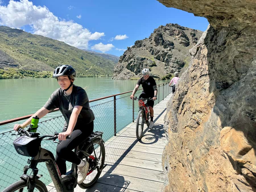 Lake Dunstan Trail eBike Adventure (inc Shuttle) - Lakeside riding from Dunstan Arms to Halfway Hut