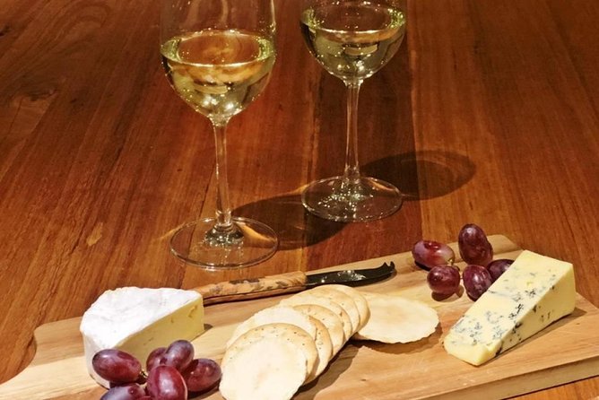 Lake Wanaka 1-Hour Cruise Including Wine and Cheese - Key points to know before boarding