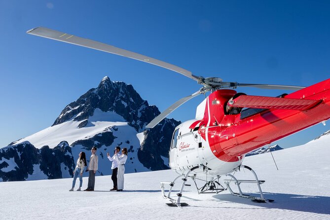 Milford Extended Helicopter Tour from Queenstown - Flying from Queenstown into Fiordland