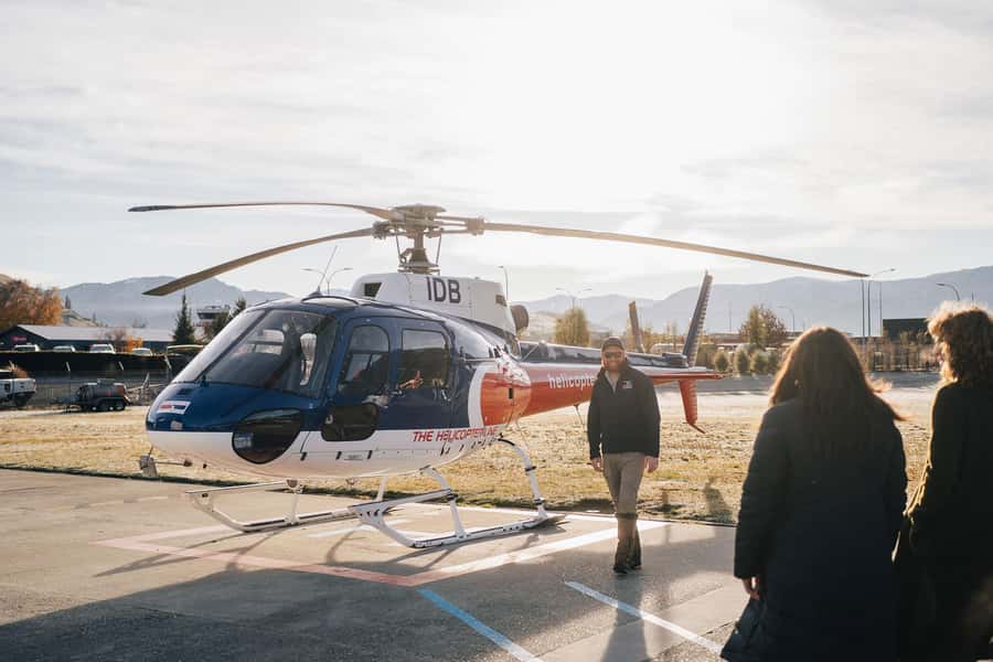 Milford Sound: 1.5-Hour Helicopter Tour with Two Landings - Weather, changes, and family details