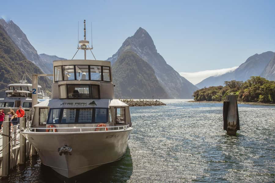 Milford Sound: 2-Hour Small Boat Scenic Cruise - Getting to the terminal and handling the parking