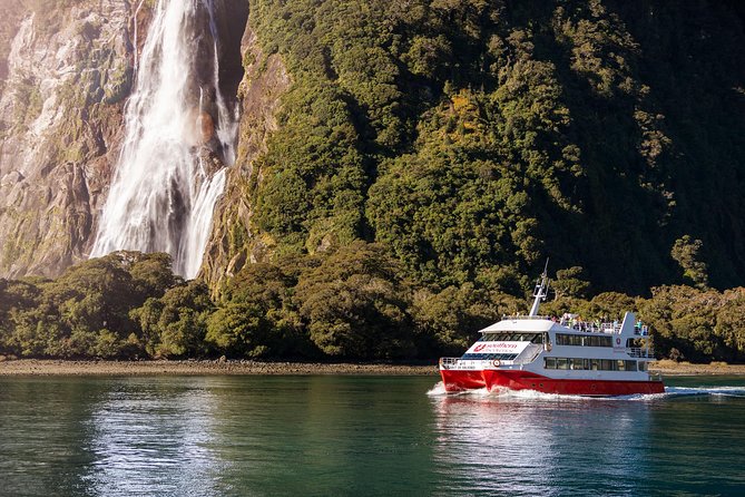 Milford Sound Coach & Cruise from Queenstown: Panoramic Views - The guides can shape the whole day