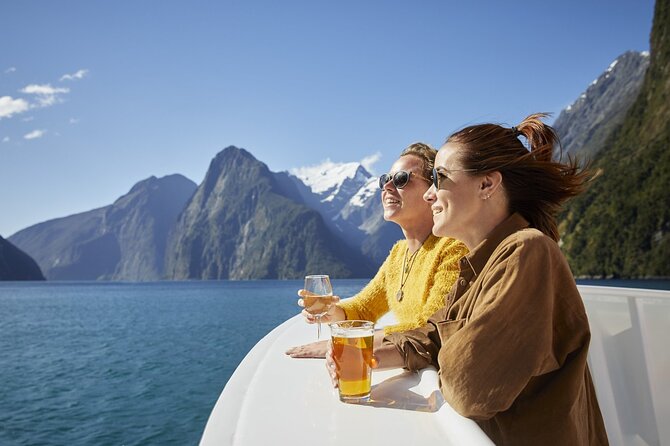 Milford Sound Cruise - RealNZ - Getting to Milford Sound without a stressful start