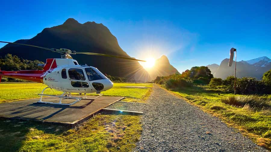 Milford Sound Extended Helicopter Flight & 3 Landings - Leaving Queenstown for Fiordland