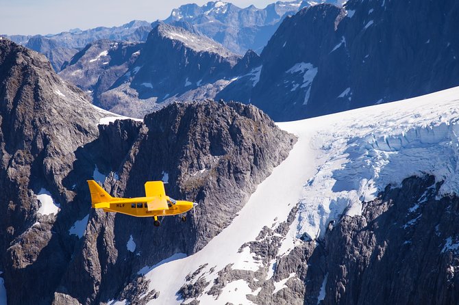 Milford Sound Glacier Flight & Cruise from Wanaka - Flying through Mount Aspiring and Fiordland