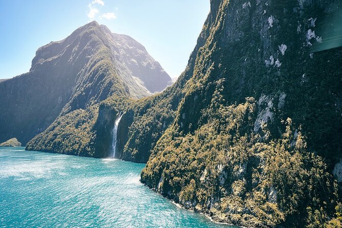 Milford Sound Luxury Lunch Cruise onboard The Fiordland Jewel - Comfort matters more than speed