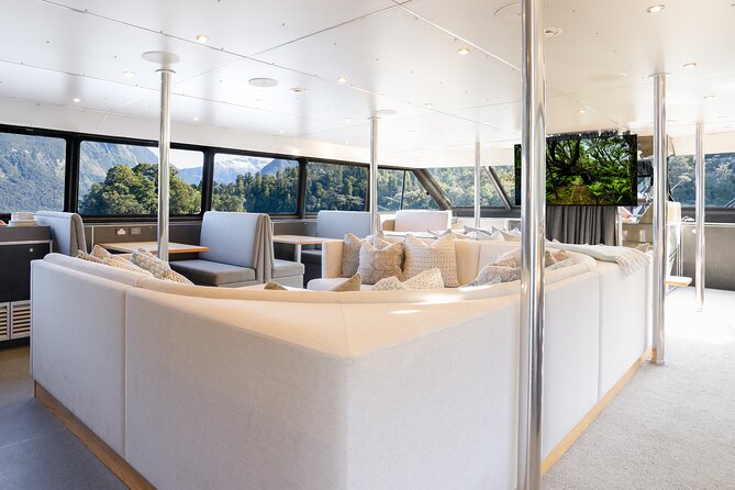 Milford Sound Overnight Cruise Fiordland Jewel - What happens overnight and the next morning
