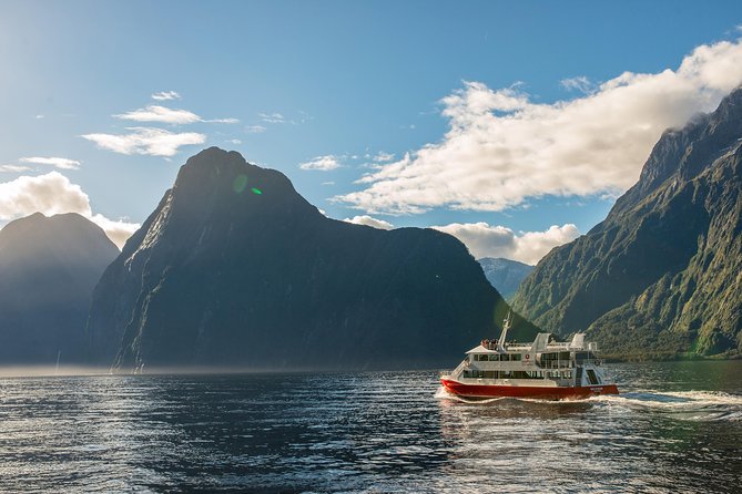 Milford Sound Premium Coach and Cruise with Lunch from Te Anau - Milford Sound gives you about two hours on the water