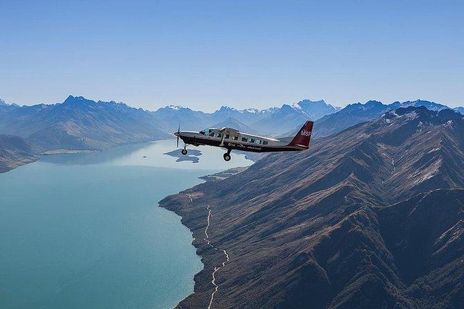 Milford Sound Scenic Flight from Queenstown - Why flying changes your view of Milford Sound