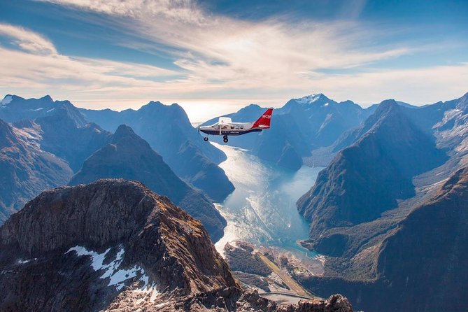 Milford Sound Scenic Flight from Queenstown - From Frankton to the first mountain views