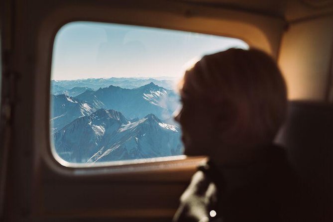 Milford Sound Scenic Flight with Landing from Queenstown - Across the Routeburn, Hollyford, and Southern Alps