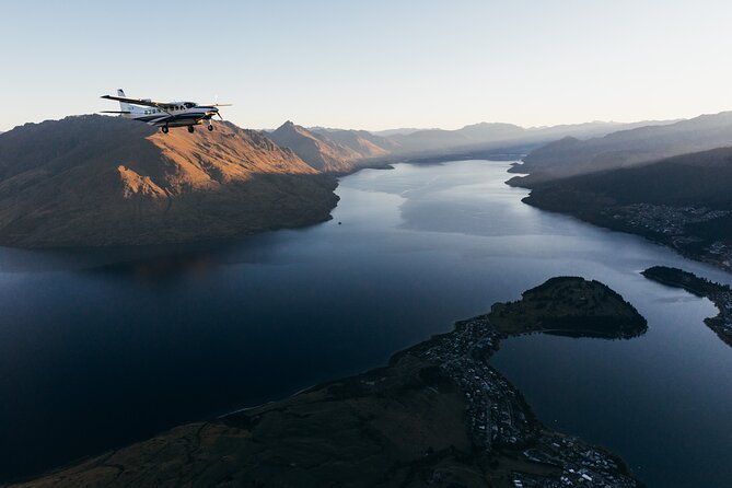 Milford Sound Scenic Flyover ex Queenstown - Crossing Mount Aspiring National Park