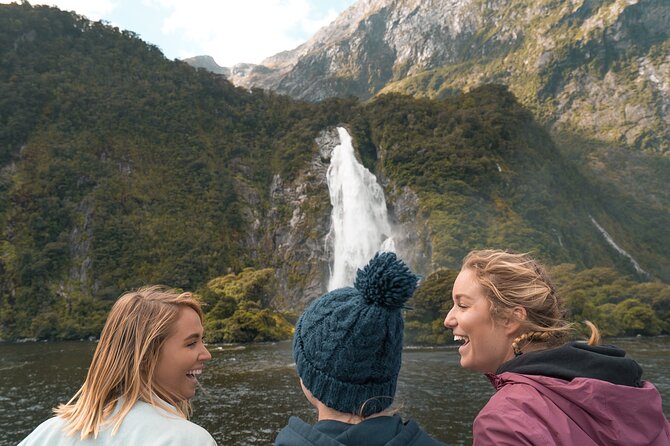 Milford Sound Small Group Tour, Cruise & Picnic Lunch - Eglinton Valley, five minutes of big scenery