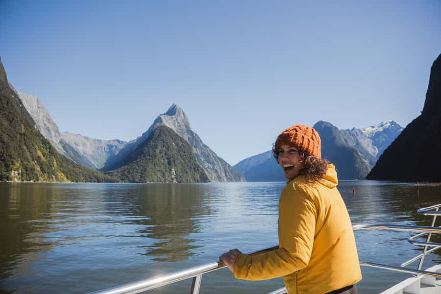 Milford Sound: Small-Group Tour from Te Anau - What the guides add to the journey