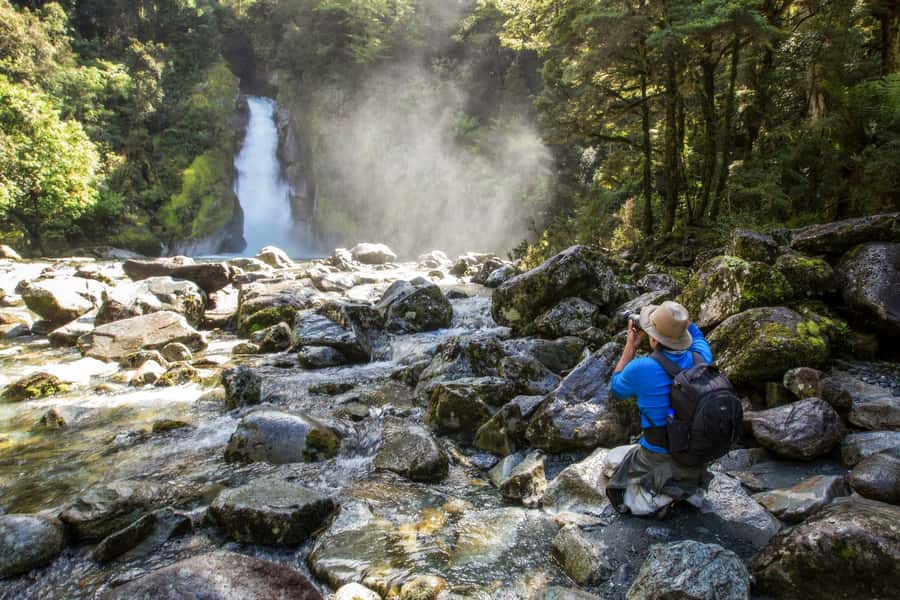 Milford Track: Full Day Guided Hike and Nature Cruise - The return water taxi and the short break