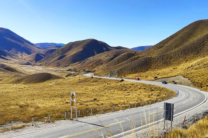 Mount Cook Tour: Finish at Queenstown, Christchurch or Dunedin - Lake Pukaki, the blue centrepiece
