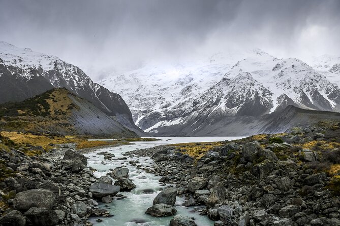 Mt Cook Day Small-Group Tour From Queenstown - Cromwell and the first change in scenery