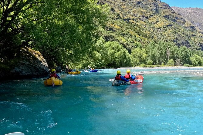 Packraft Wanaka - Riding eddies and wave trains on the Matukituki