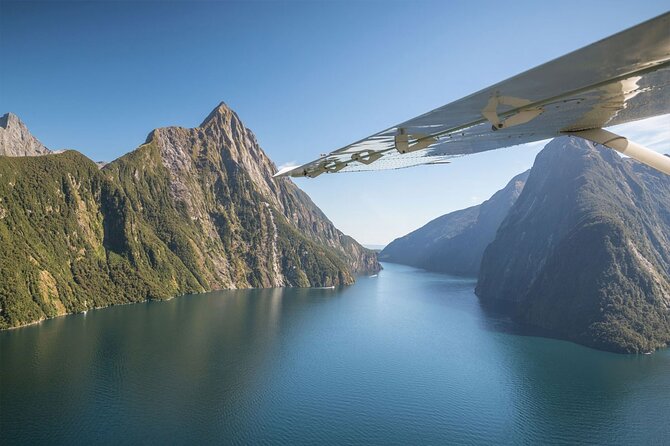 Premium Milford Sound Tour Including Cruise, Flight & Lunch - Te Anau and the first proper break