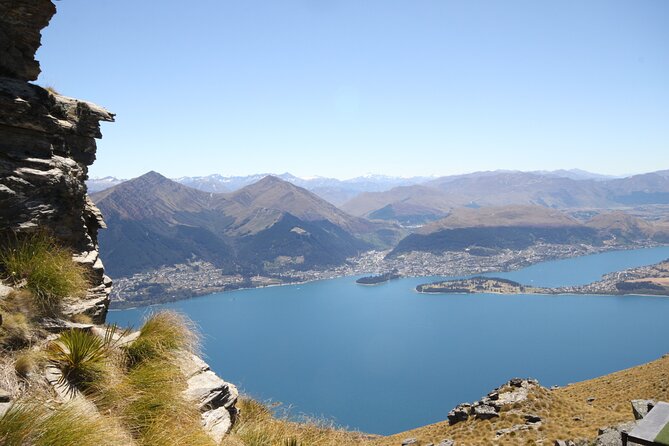 Private Champagne Picnic on a Peak with Helicopter Ride - A picnic with sparkling wine and local food