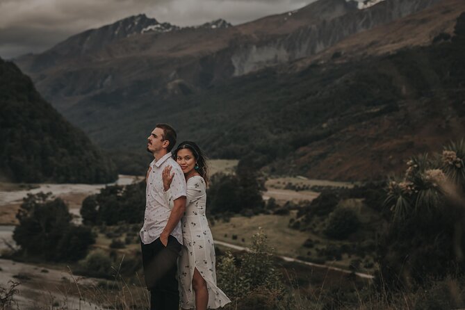 Private Couples Photo Shoot in Queenstown - A private vehicle makes the three hours easier