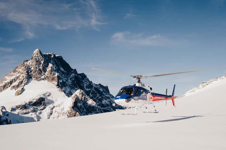 Queenstown: 50-Minute Southern Glacier Helicopter Flight - Mount Aspiring National Park from above