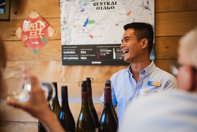 Queenstown: Afternoon Wine & Beer Tour with Platters - What the guide adds to the experience