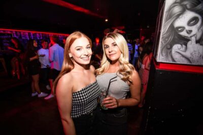 Bar Crawl with 5 Free Shots and Pizza